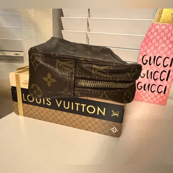 ✨Vintage Louis Vuitton Monogram Trousse Toilette 23 - Picture 6 of 14